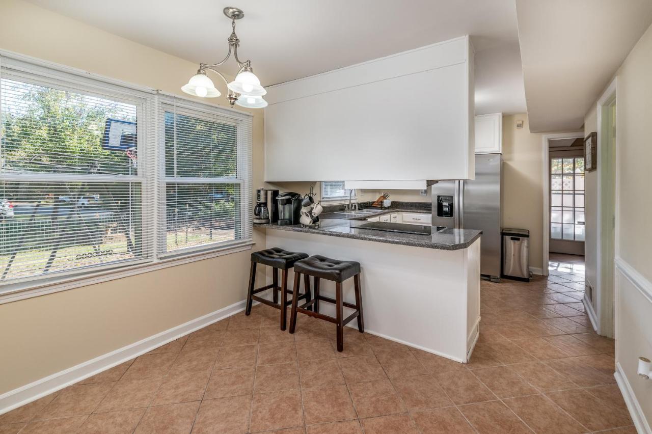 Centrally Located Spacious Abode Charlotte Exterior foto